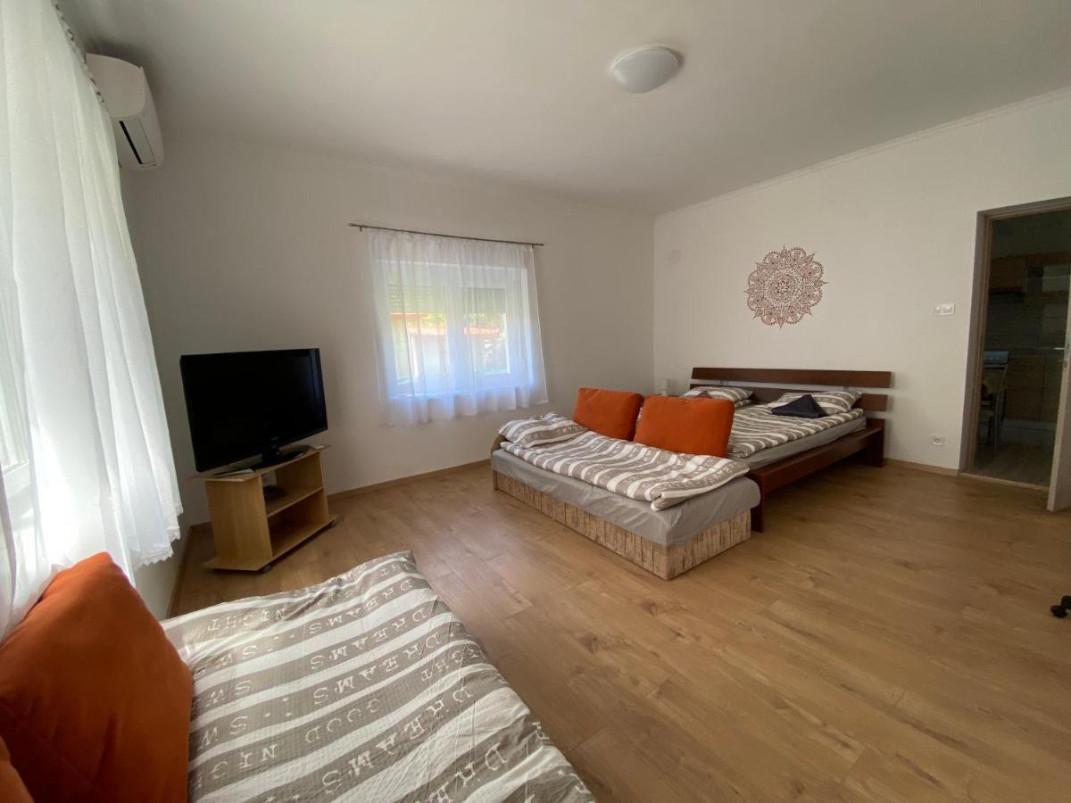 Andrea Apartman Balatonfured Luaran gambar